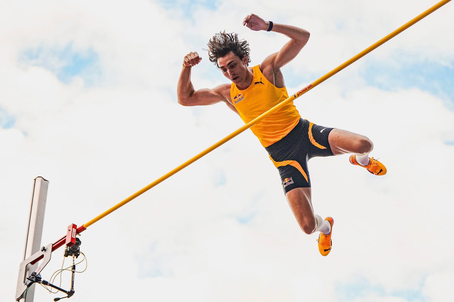 The science behind the perfect pole vault:
Mondo Duplantis can often make the pole vault look easy as he clears world-record heights. But as Athanassios Bissas explains, there is so much more complexity to it. The Greek professor unpicks the science behind the perfect pole vault.