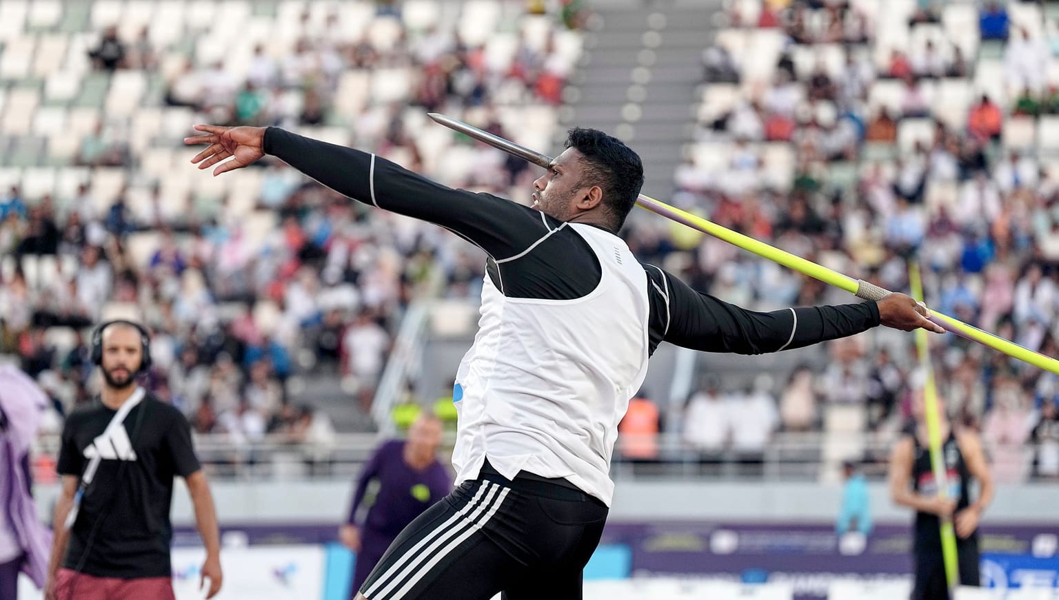 Javelin and triple jump stars set for Doha clashes:
Full World Championship podiums in the men’s javelin and men’s triple jump will be reunited at the Doha Diamond League on Friday