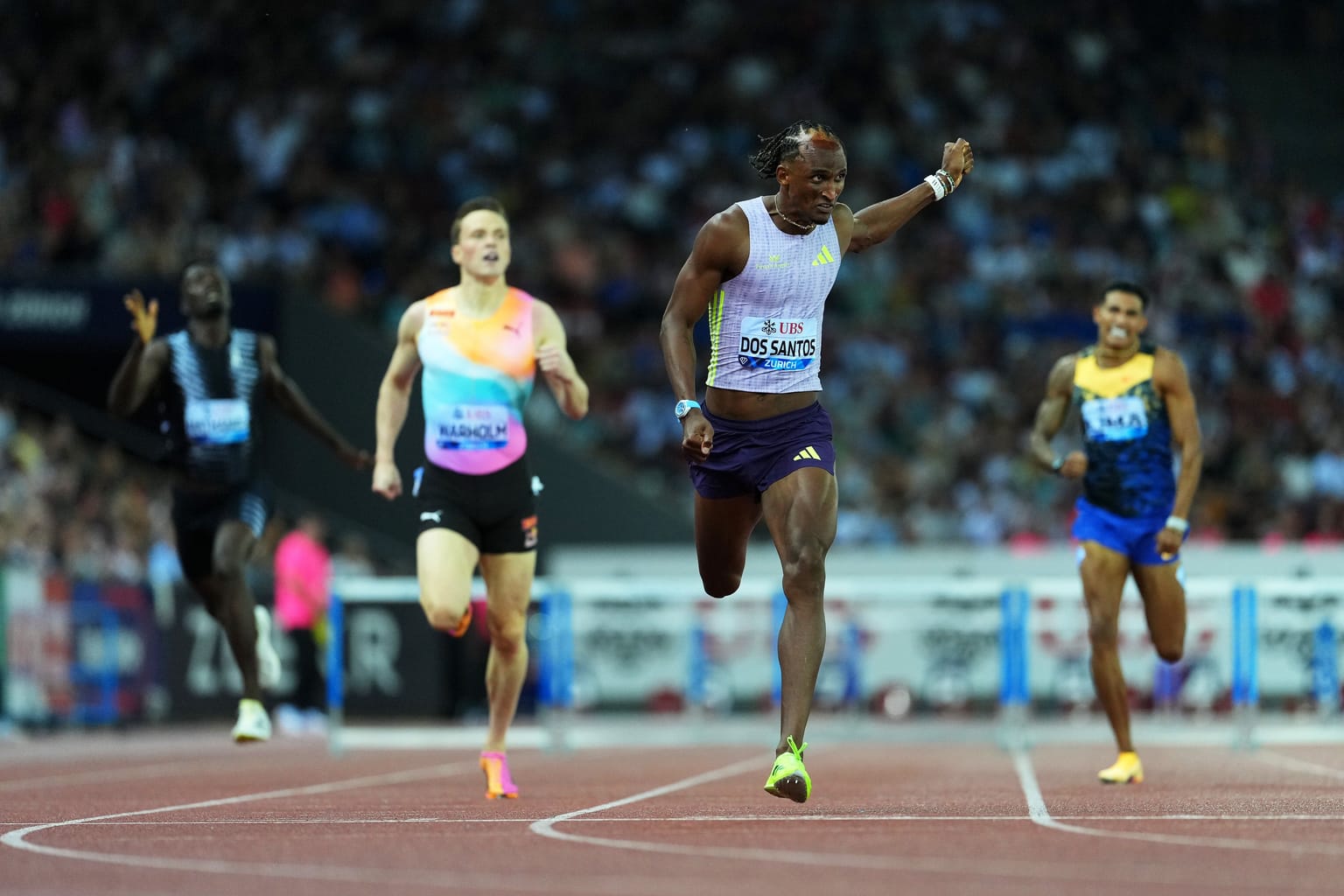 Dos Santos and Russell break world records in unforgettable Zurich:
Alison dos Santos and Masai Russell produced the headline performances of an extraordinary night at the Weltklasse meeting