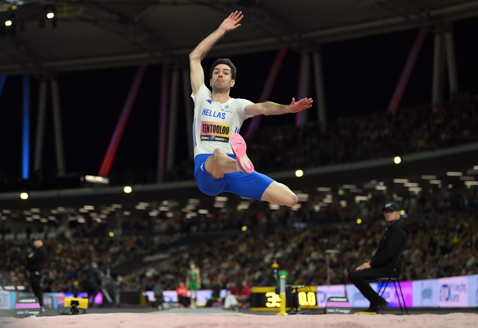 Tentoglou completes long jump set with Ultimate long jump win:
Coverage of the men's long jump at the World Athletics Ultimate Championship Budapest 26