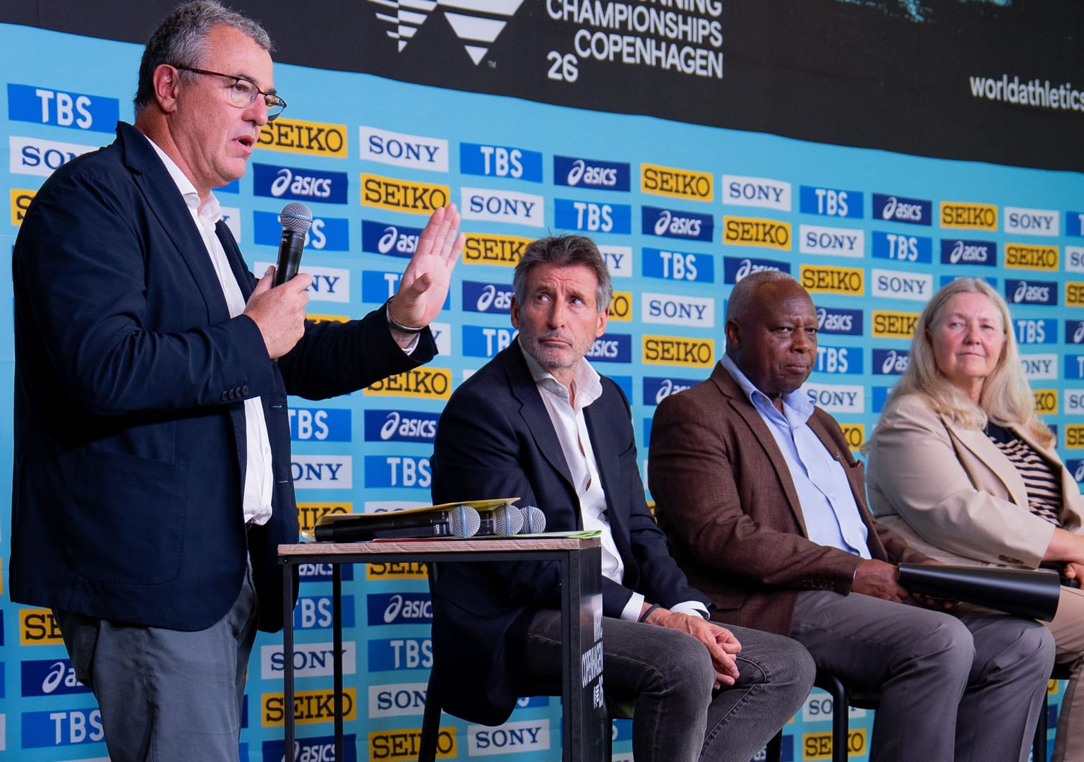 World Athletics signs MOU with UNHCR, furthering its commitment to working with refugees around the world:
World Athletics is proud to announce signing a Memorandum of Understanding with the UNHCR