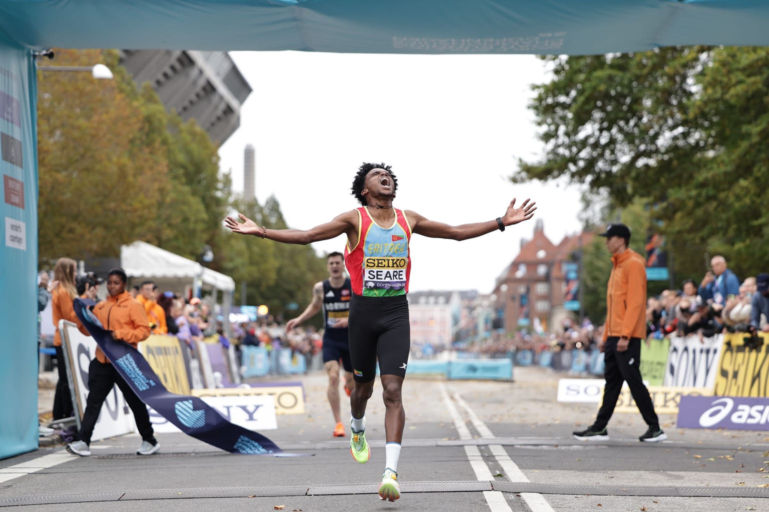 Seare outkicks Ingebrigtsen to claim world 5km title in Copenhagen:
Coverage of the men's 5km at the World Athletics Road Running Championships Copenhagen 26